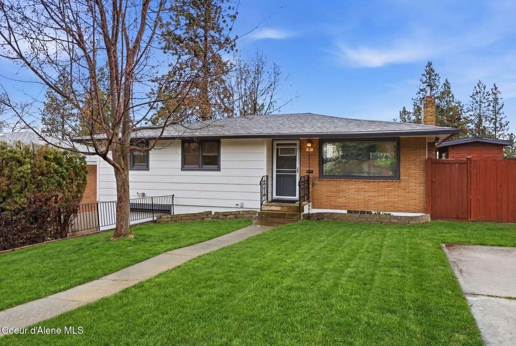 Photo of 3703 18th Ave, Spokane, WA 99223 (MLS # 26-2600)