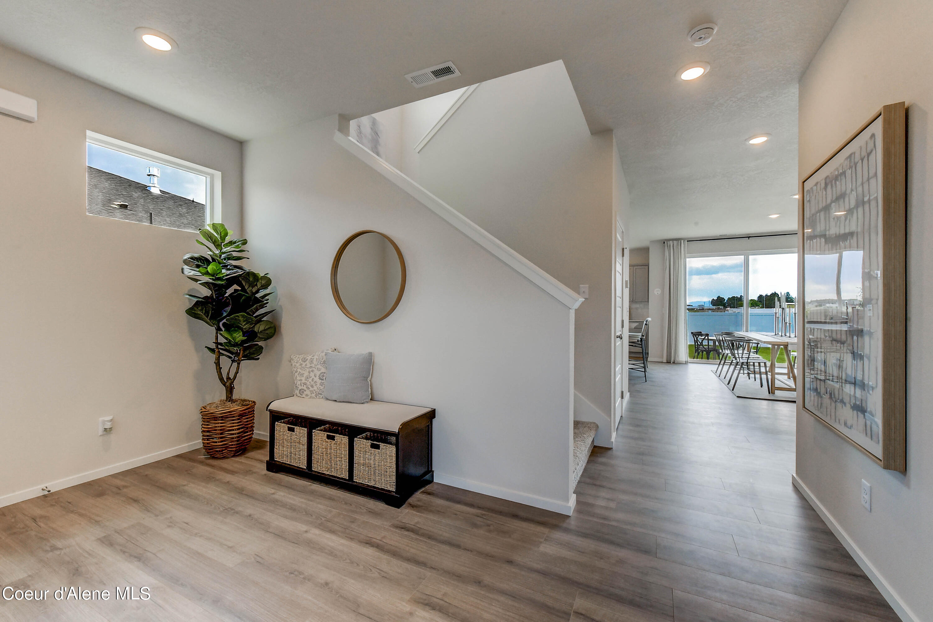 Post Falls, Idaho 83854, United States, 4 Bedrooms Bedrooms, ,3 BathroomsBathrooms,Residential,Pending,53266