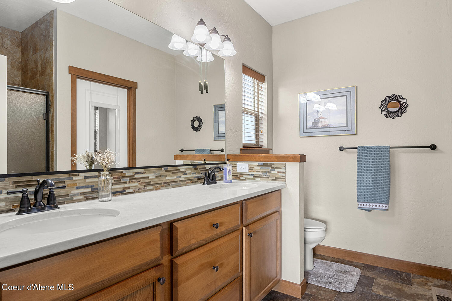 6549 N Gavin Loop, Coeur d'Alene, Idaho image 32