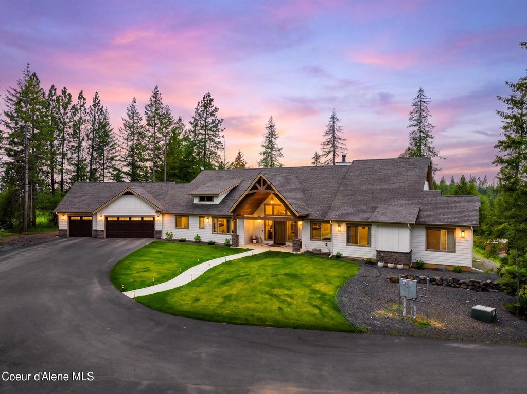 Photo of 17661 Richards DR, Hayden, ID 83835 (MLS # 26-5146)