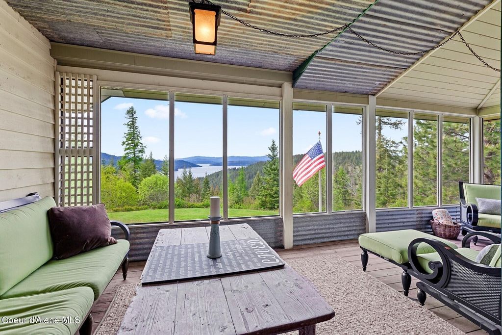 Photo of 3467 Sunset Dr, Harrison, ID 83833 (MLS # 26-2906)