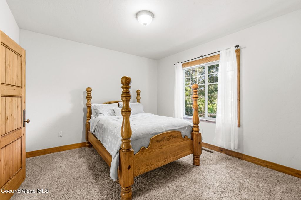 Photo of 808 Bryce Ln, Sandpoint, ID 83864 (MLS # 26-4739)