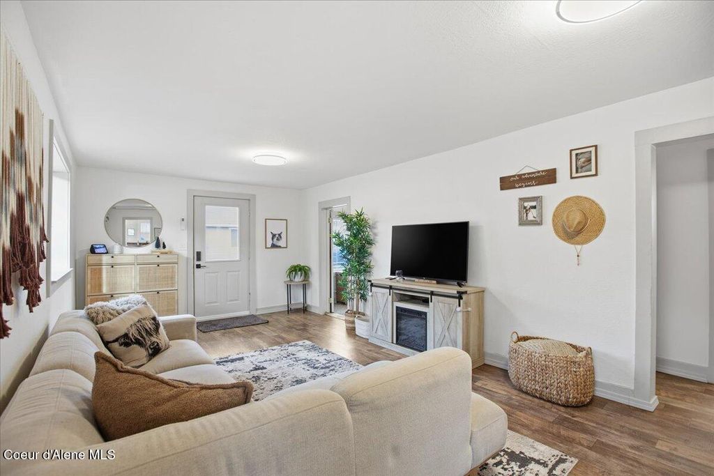 Photo of 1204 Foster Ave, Coeur dAlene, ID 83814 (MLS # 26-4898)