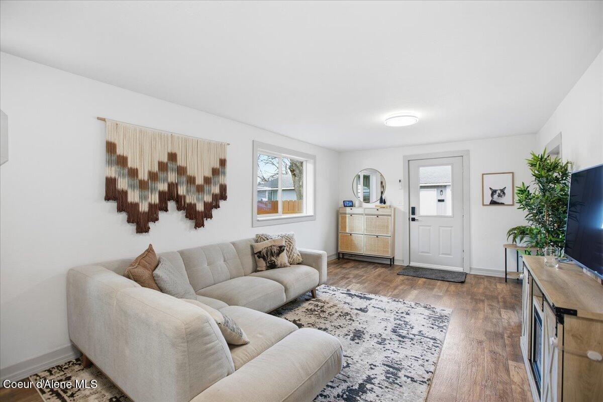 1204 Foster