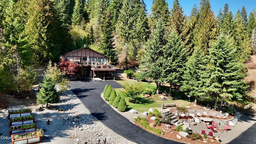 Photo of 8973 BARRETT Dr, Rathdrum, ID 83858 (MLS # 25-8939)
