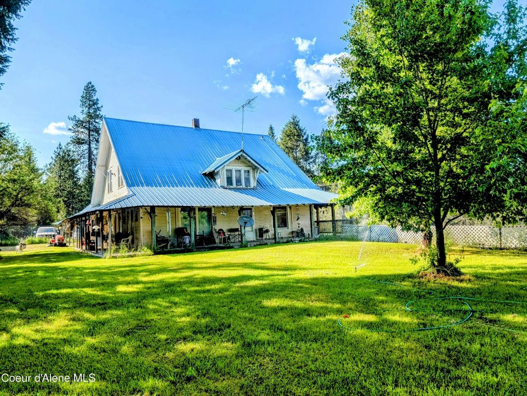 Photo of 6702 Kelso Lake Rd, Athol, ID 83801 (MLS # 25-8230)