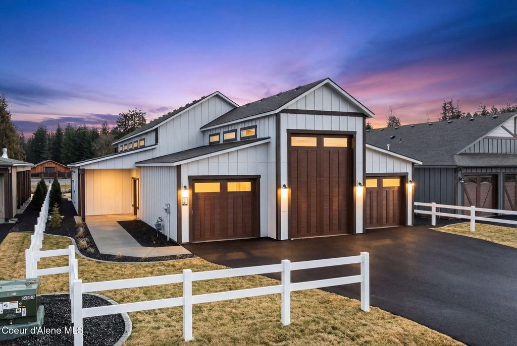 Photo of 137 Backtrack Rd, Sandpoint, ID 83864 (MLS # 26-1554)