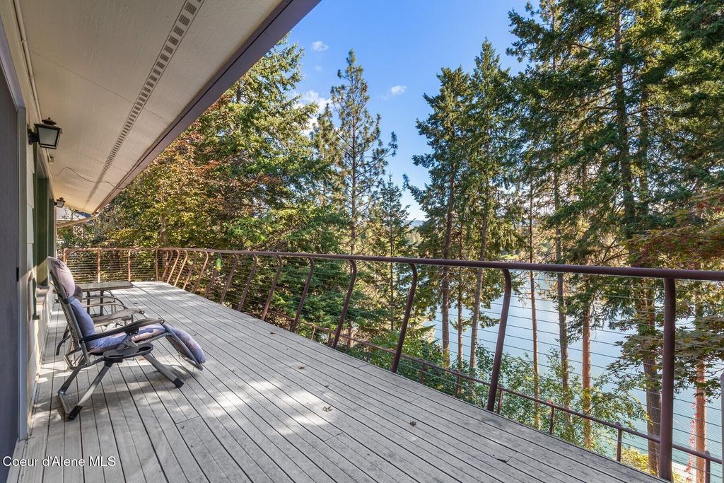 Photo of 11354 Avondale Loop, Hayden, ID 83835 (MLS # 25-10185)