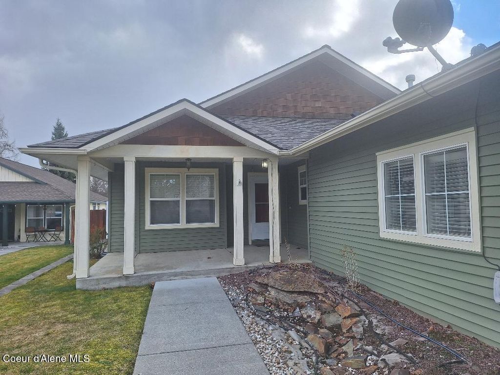 Photo of 1260 Milton Ave, Coeur dAlene, ID 83815 (MLS # 26-2111)