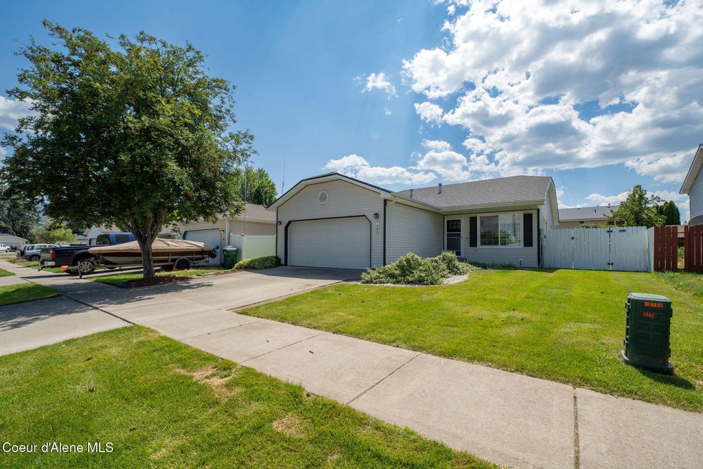 Photo of 7488 Wheatfield Dr, Coeur dAlene, ID 83815 (MLS # 25-7792)