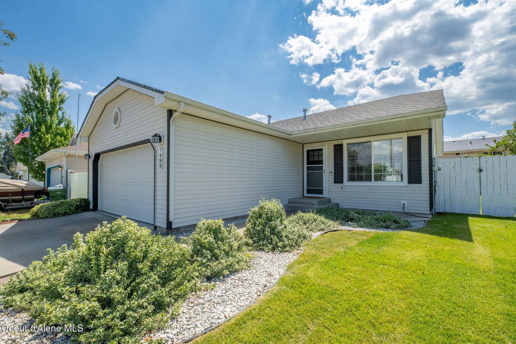Photo of 7488 Wheatfield Dr, Coeur dAlene, ID 83815 (MLS # 25-7792)