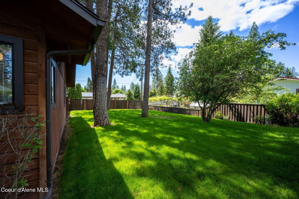 Photo of 1130 Timber LN #7, Coeur dAlene, ID 83815 (MLS # 26-6148)