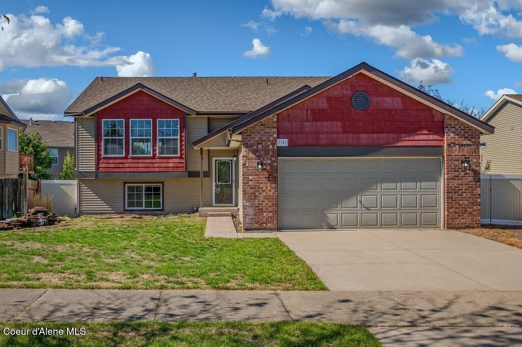 Photo of 3141 THRUSH Dr, Post Falls, ID 83854 (MLS # 25-9728)