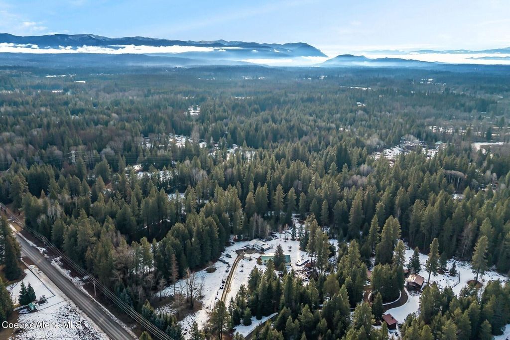 Photo of 842 Samuels Rd, Sandpoint, ID 83864 (MLS # 26-1165)