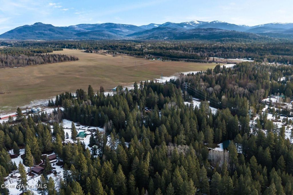 Photo of 842 Samuels Rd, Sandpoint, ID 83864 (MLS # 26-1165)