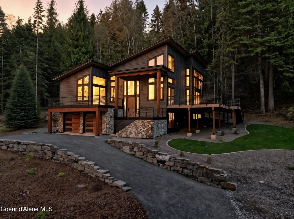 Photo of 7 Timber Grove Grove, Sandpoint, ID 83864 (MLS # 25-10170)