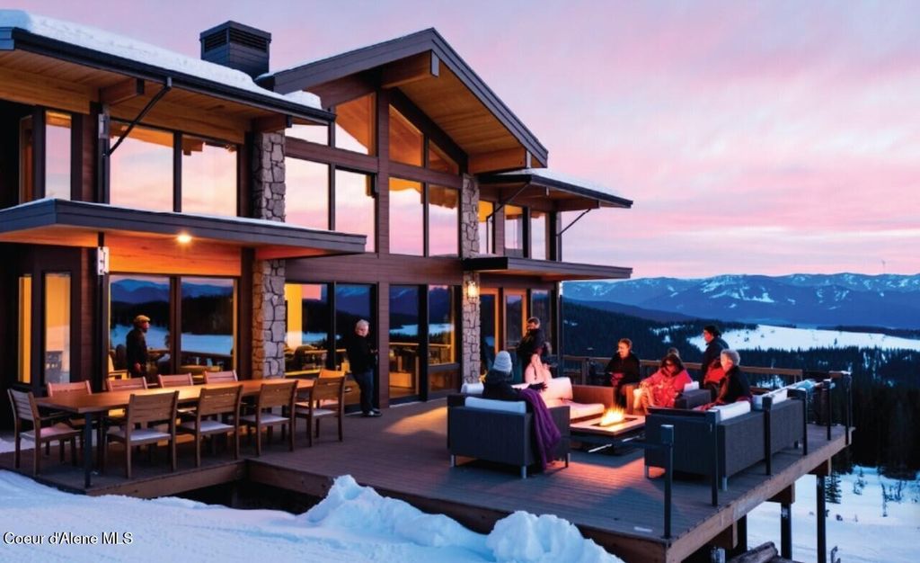 Photo of 4 Crystal Springs, Sandpoint, ID 83864 (MLS # 25-9257)