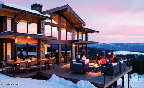 Photo of 4 Crystal Springs Springs, Sandpoint, ID 83864 (MLS # 25-9257)