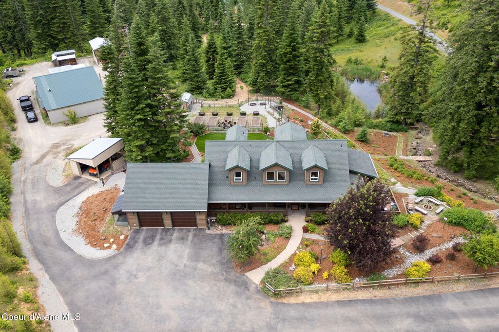 Photo of 24102 DERTING Rd, Hayden, ID 83835 (MLS # 25-3633)