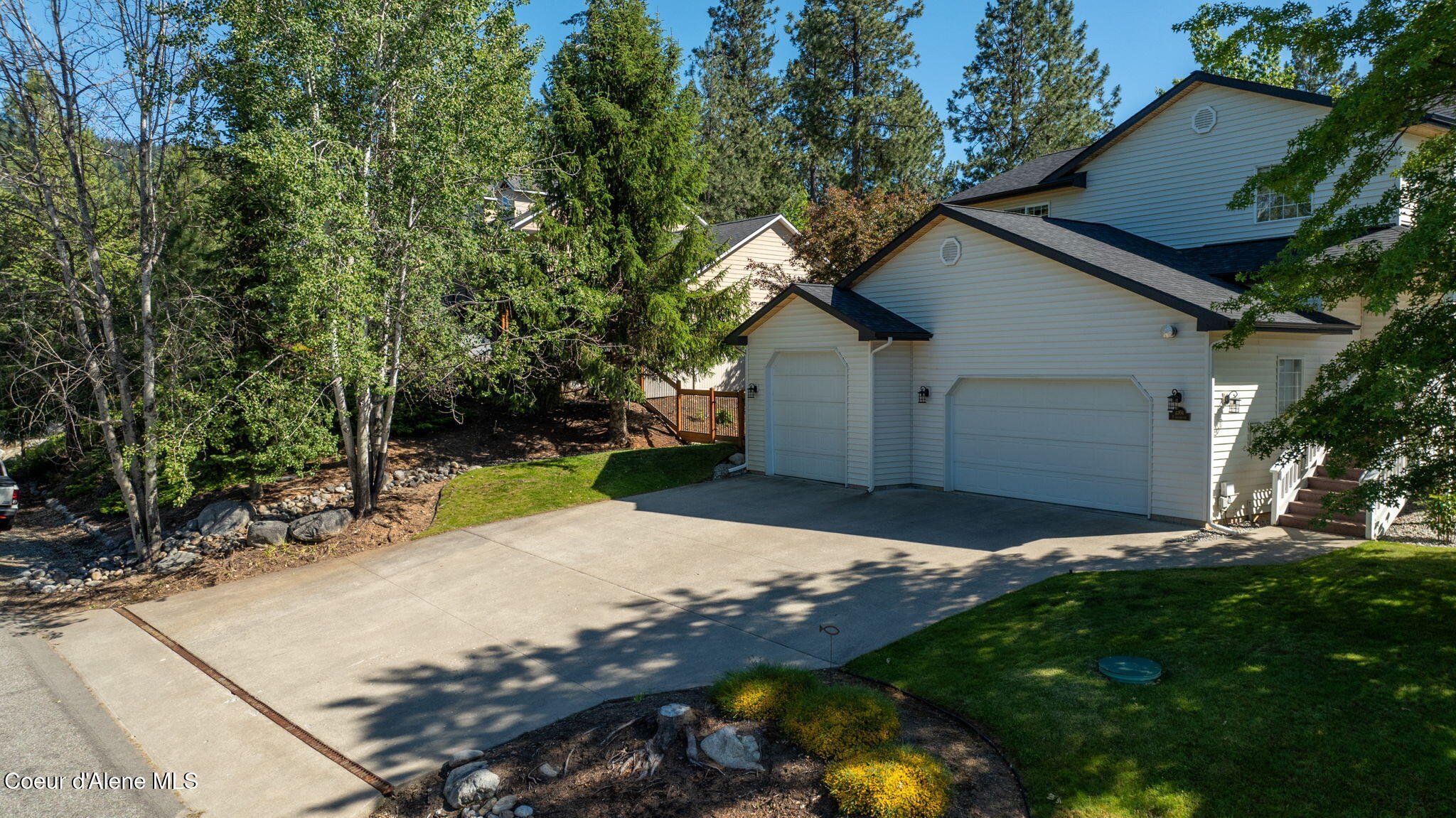 2304 E Grandview Dr, Coeur d'Alene, Idaho image 47