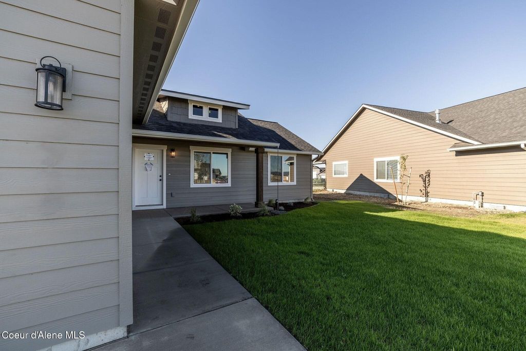 Photo of 12157 Lennon Ln, Rathdrum, ID 83858 (MLS # 26-382)