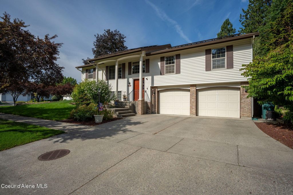 Photo of 5723 CHRISTOPHER Dr, Coeur dAlene, ID 83815 (MLS # 25-8474)