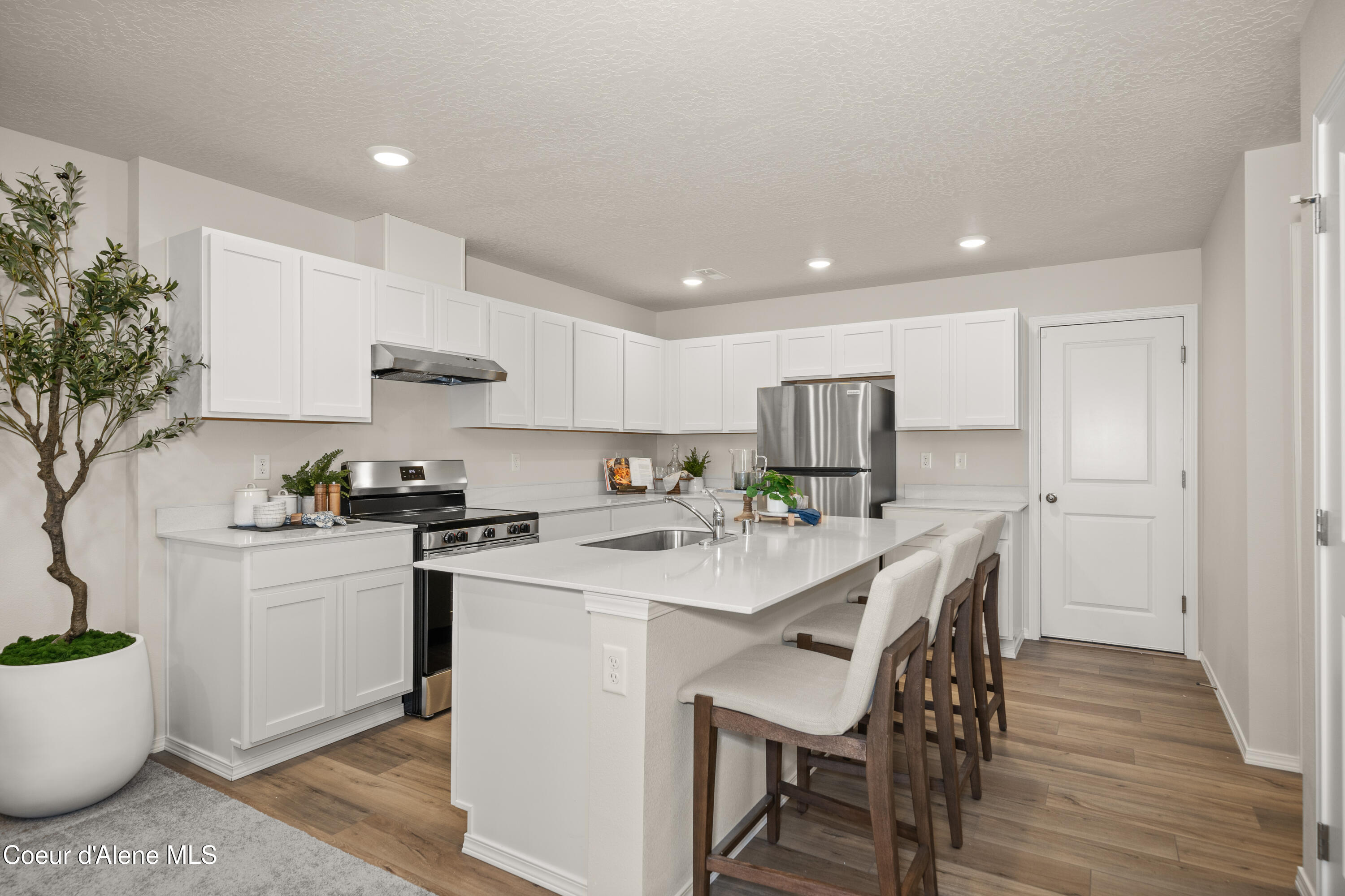 Hayden, Idaho 83835, United States, 3 Bedrooms Bedrooms, ,2 BathroomsBathrooms,Residential,Active,149338