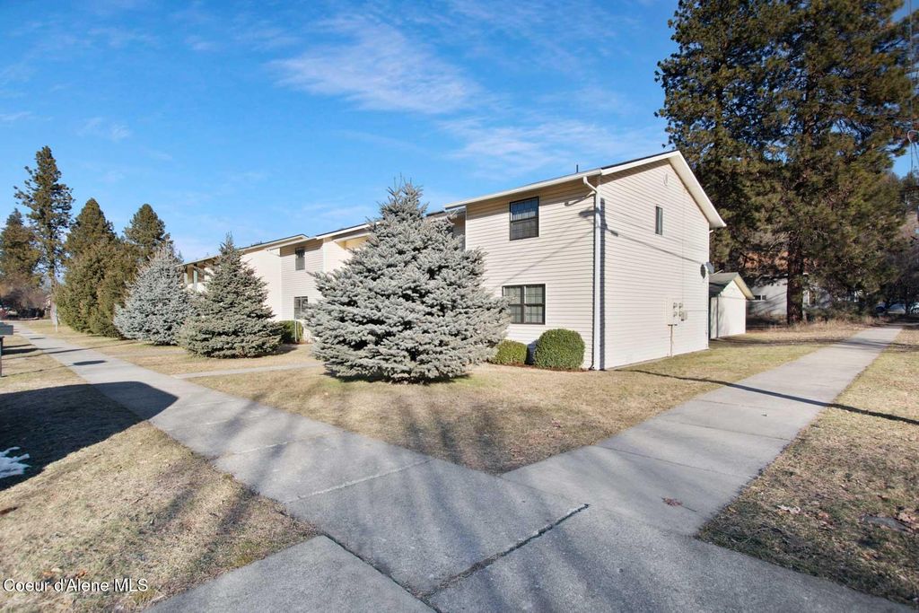 Photo of 1900&amp;1904 N 13th Street, Coeur dAlene, ID 83814 (MLS # 25-998)