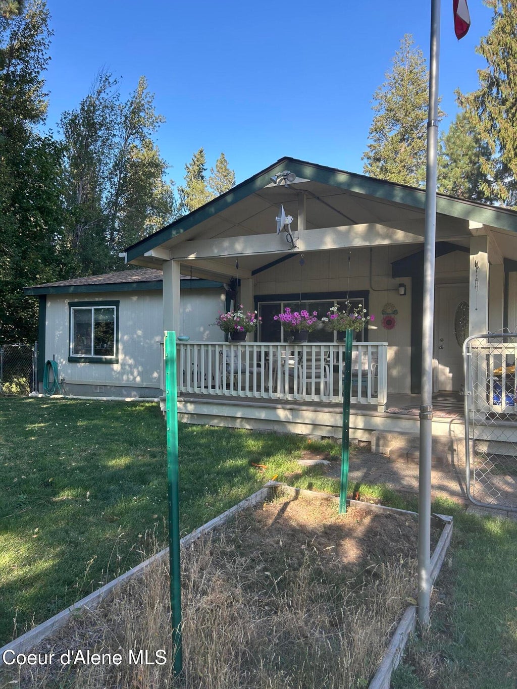 Photo of 140 Dakota AVE, St. Maries, ID 83861 (MLS # 26-8829)