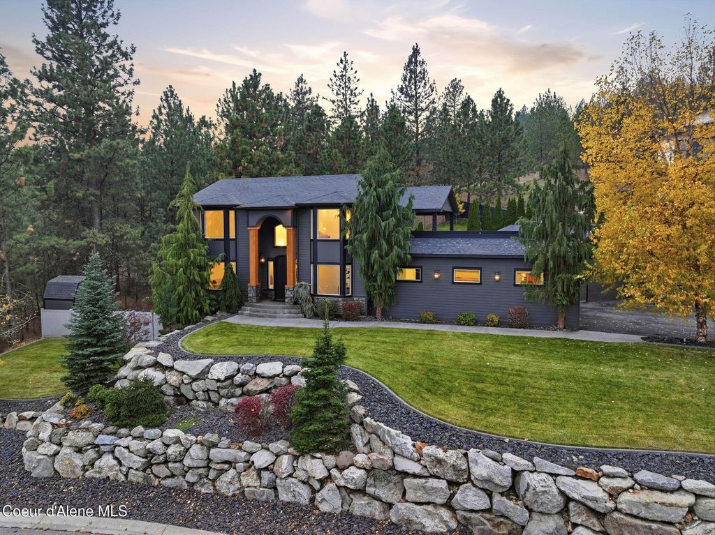 Photo of 5821 Del Rey Dr, Otis Orchards, WA 99027 (MLS # 25-10930)