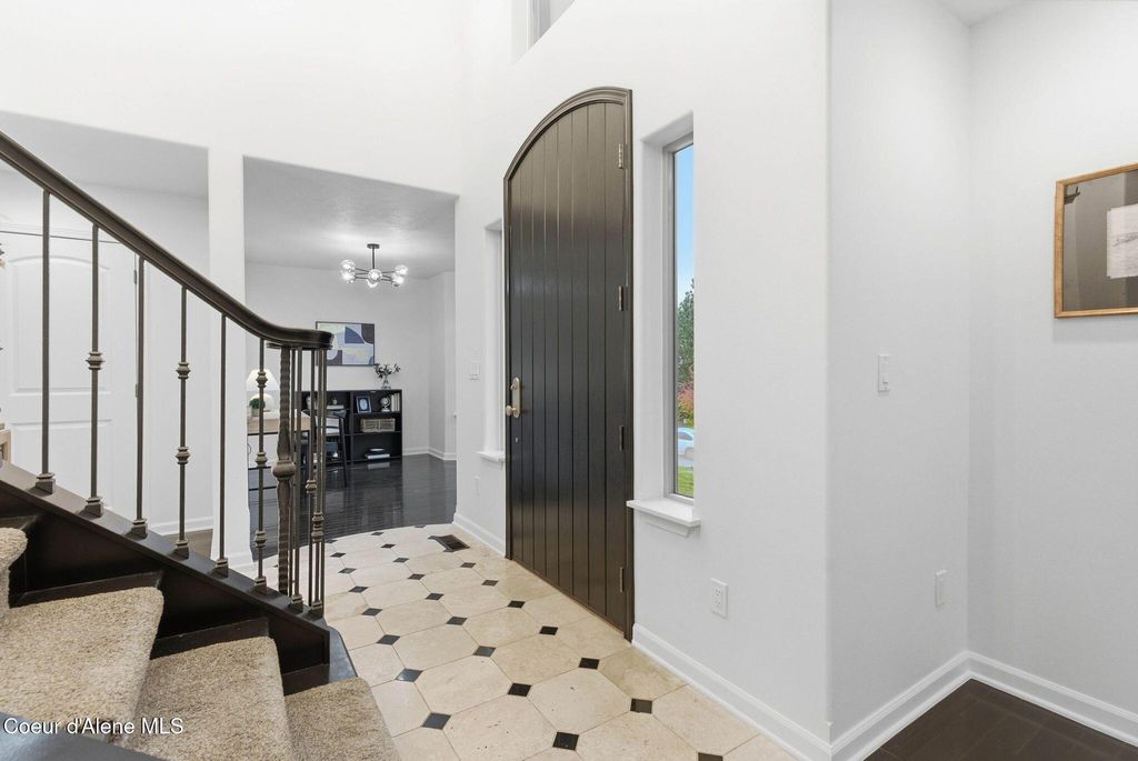 Photo of 5821 Del Rey Dr, Otis Orchards, WA 99027 (MLS # 25-10930)