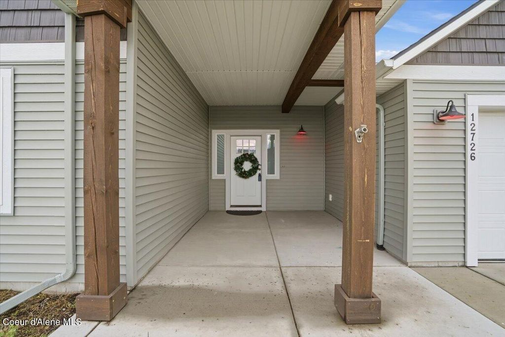 Photo of 12726 CAVANAUGH Dr, Rathdrum, ID 83858 (MLS # 25-11199)