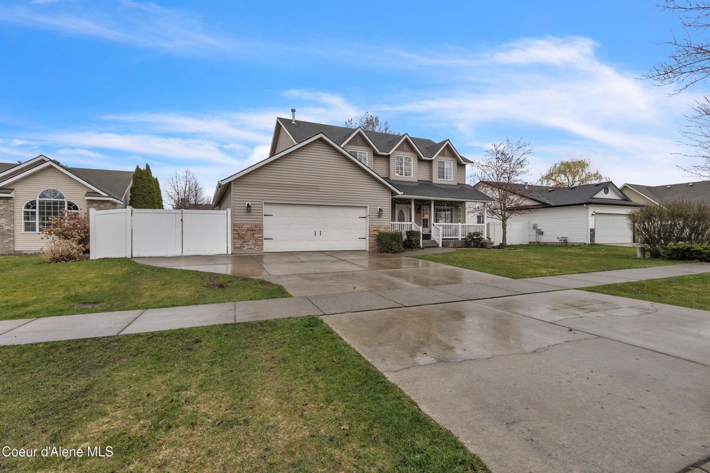 Photo of 1055 Warm Springs Springs, Post Falls, ID 83854 (MLS # 26-3029)