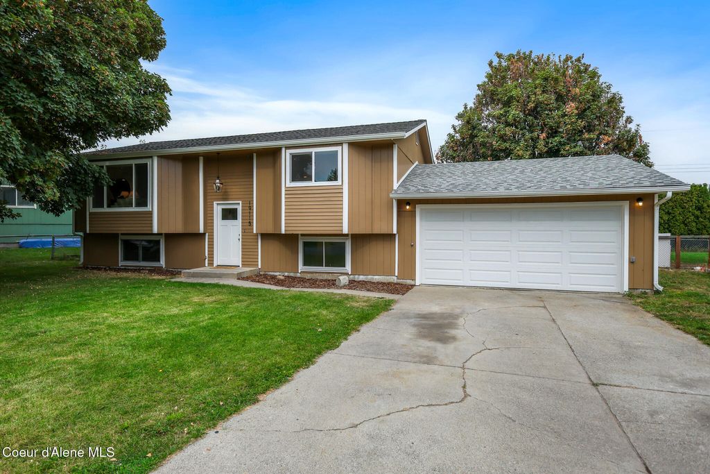 Photo of 19115 Nixon Ave, Spokane Valley, WA 99016 (MLS # 26-263)