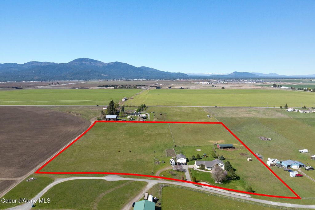Photo of 7125 ORCHARD, Post Falls, ID 83854 (MLS # 25-7935)