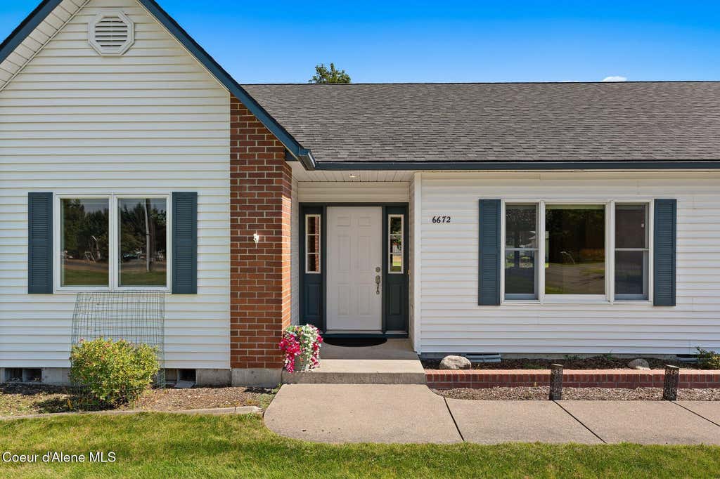 Photo of 6672 4th ST, Dalton Gardens, ID 83815 (MLS # 26-8757)