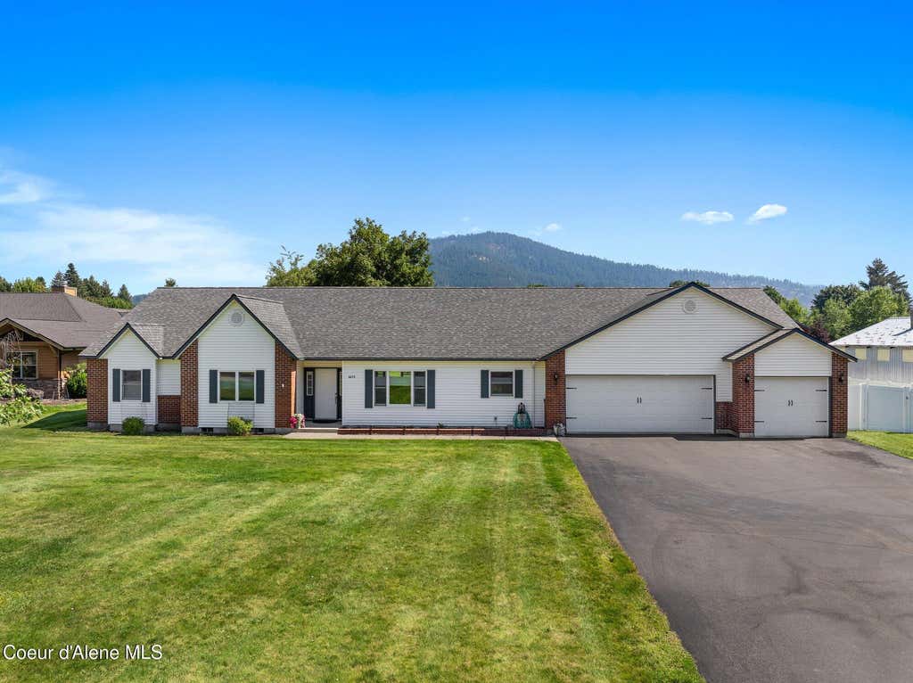 Photo of 6672 4th ST, Dalton Gardens, ID 83815 (MLS # 26-8757)