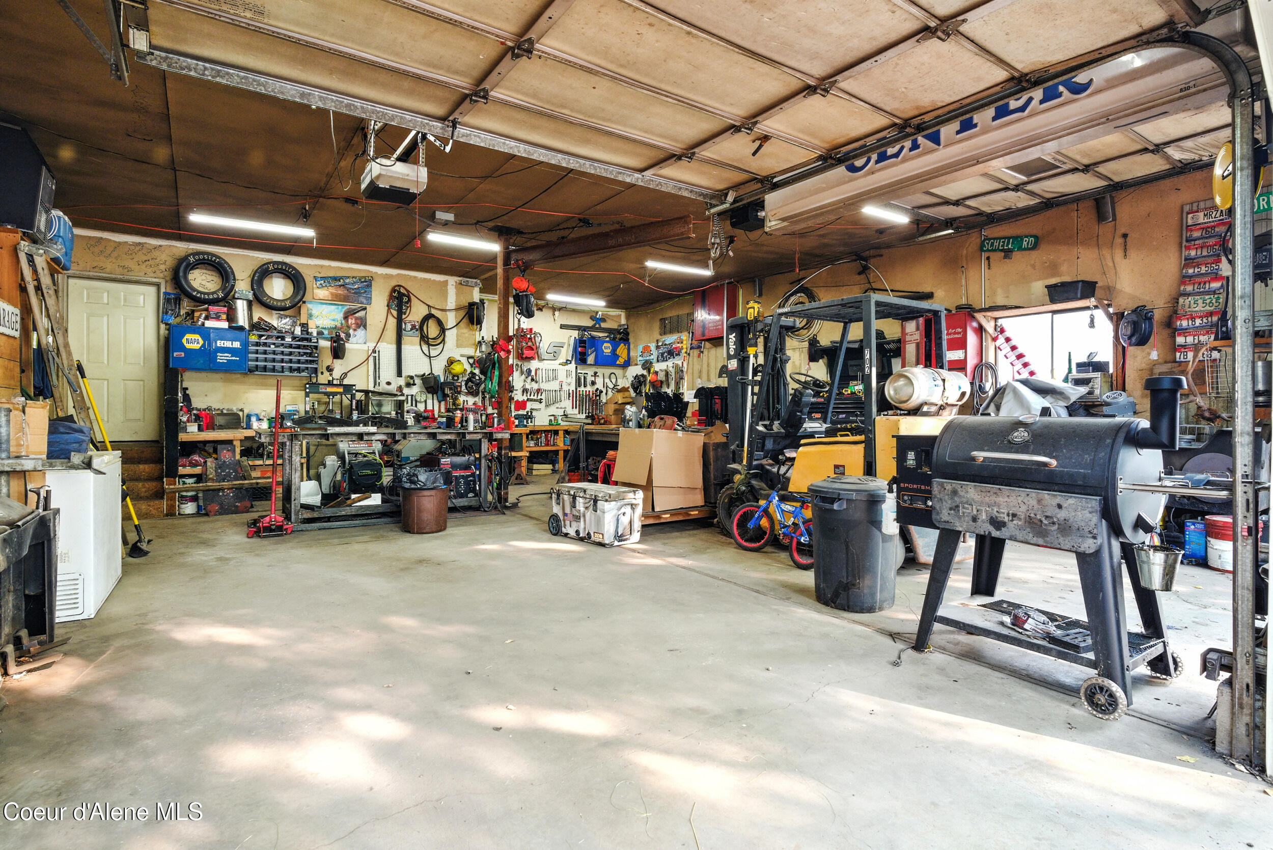 Sagle, Idaho 83860, United States, 3 Bedrooms Bedrooms, ,2 BathroomsBathrooms,Residential,Pending,205699