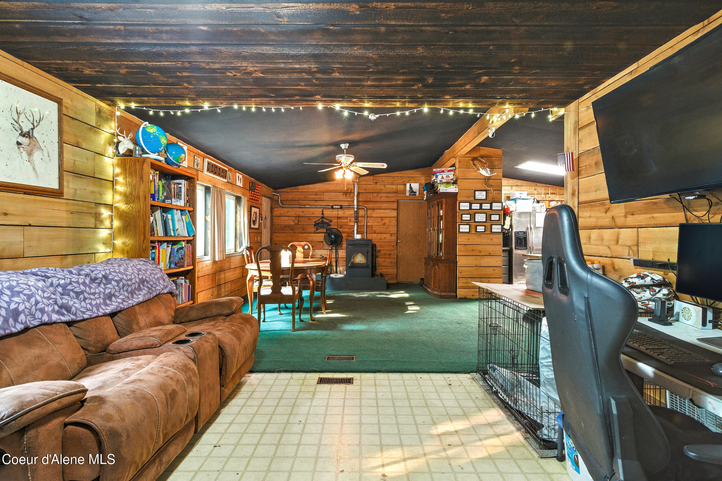 Sagle, Idaho 83860, United States, 3 Bedrooms Bedrooms, ,2 BathroomsBathrooms,Residential,Pending,205699