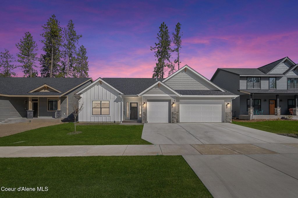 Photo of 1967 Plaza Ct, Post Falls, ID 83854 (MLS # 26-3180)