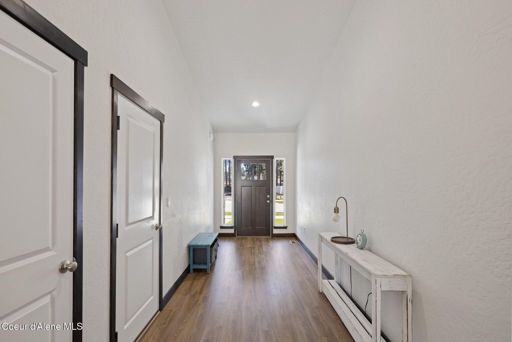 Photo of 1967 Plaza Ct, Post Falls, ID 83854 (MLS # 26-3180)