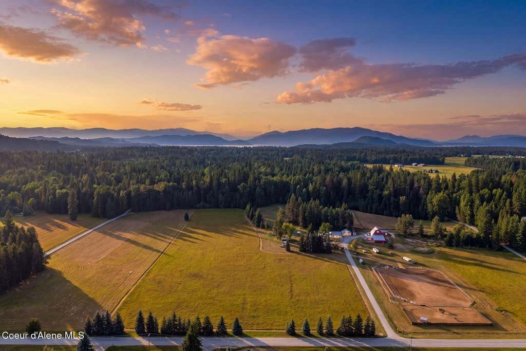 Photo of 5000 Selle, Sandpoint, ID 83864 (MLS # 26-8551)