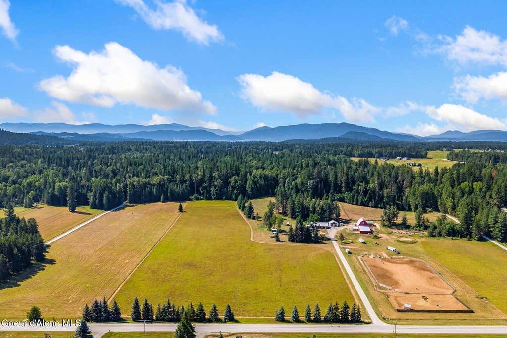 Photo of 5000 Selle, Sandpoint, ID 83864 (MLS # 26-8551)