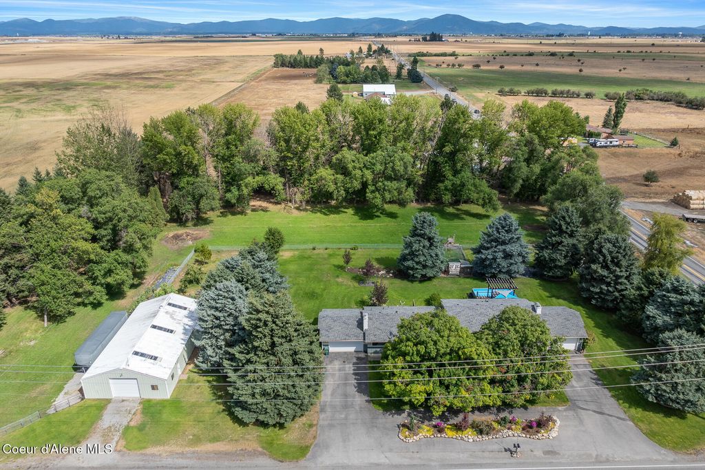 Photo of 9636 Idaho Rd, Post Falls, ID 83854 (MLS # 25-8285)