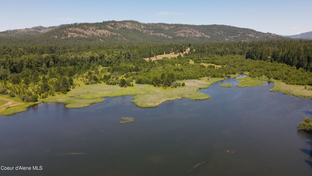 Photo of 3216 Dufort Rd, Sagle, ID 83860 (MLS # 26-5287)