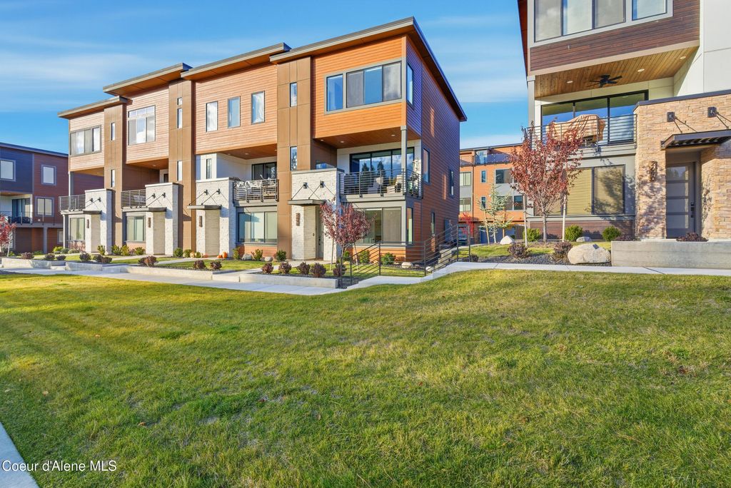 Photo of 2698 Atlas Rd, Coeur dAlene, ID 83814 (MLS # 25-10696)