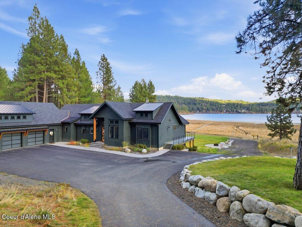 Photo of 13846 HAUSER LAKE Lake, Hauser, ID 83854 (MLS # 25-11213)