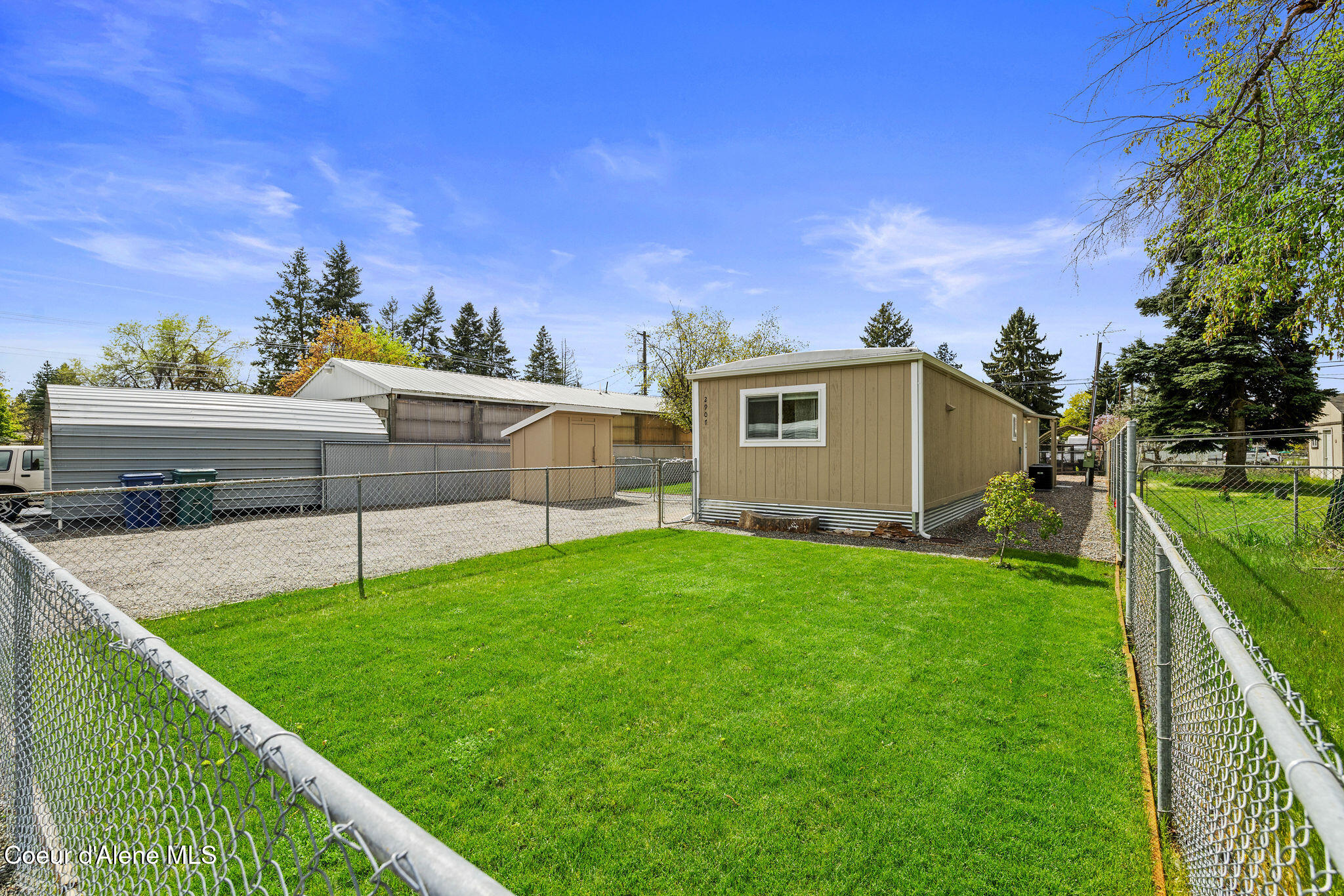 2907 Howard