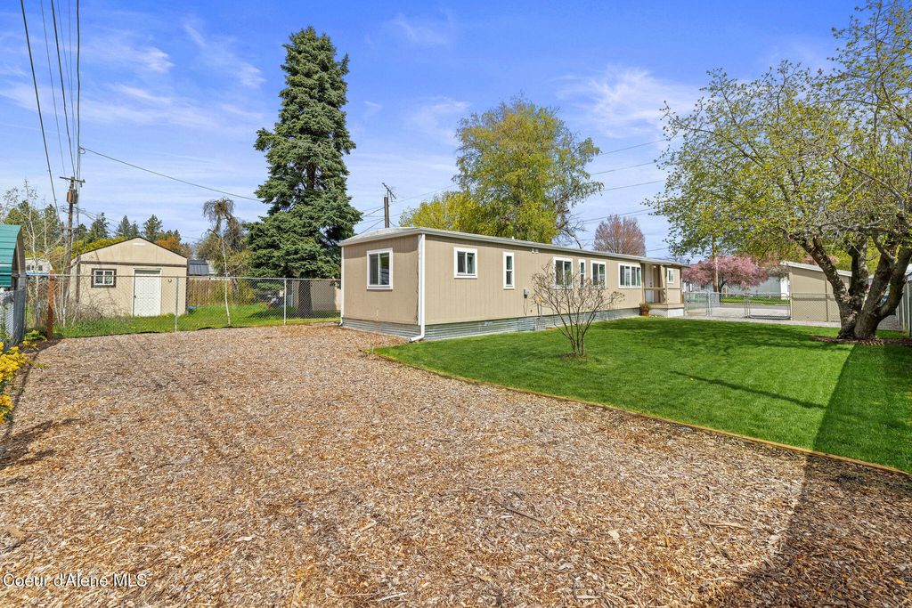 Photo of 2907 Howard St, Coeur dAlene, ID 83815 (MLS # 26-4176)