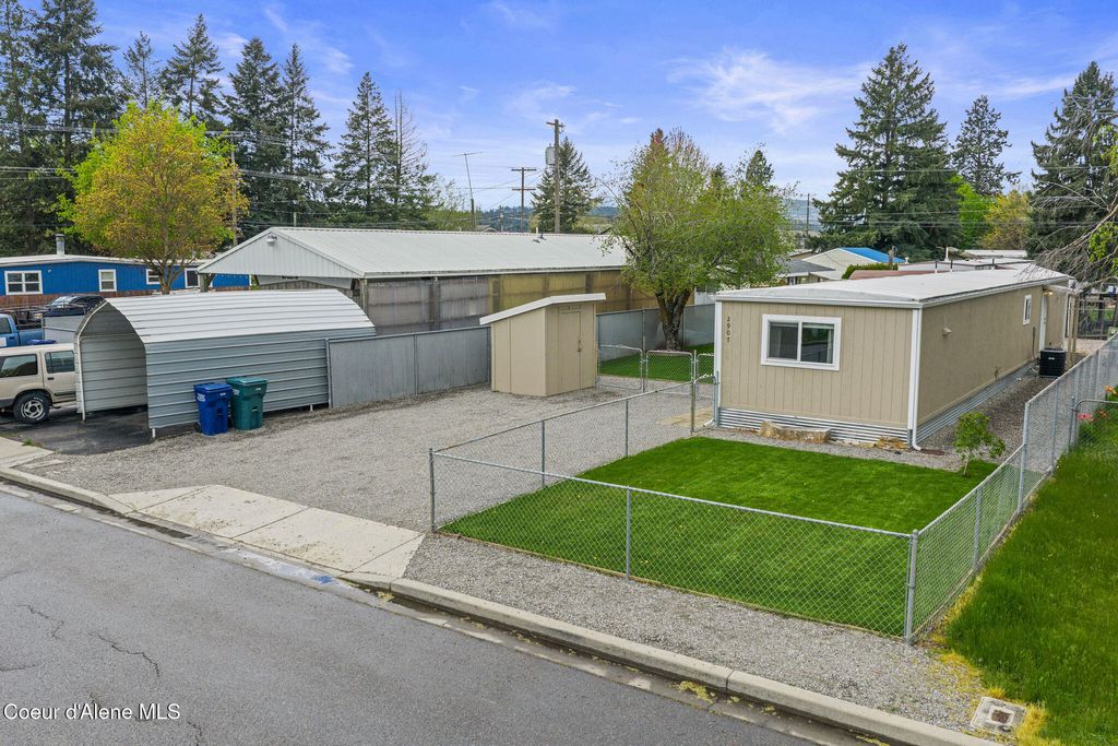 Photo of 2907 Howard St, Coeur dAlene, ID 83815 (MLS # 26-4176)